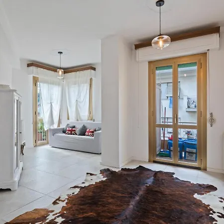 Apartman Via Peirogallo Appartaments