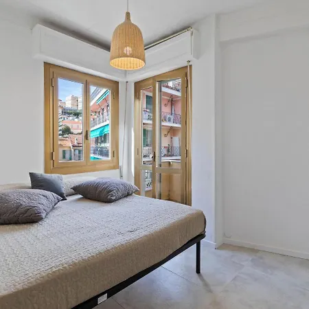 Via Peirogallo Appartaments Apartamento *
